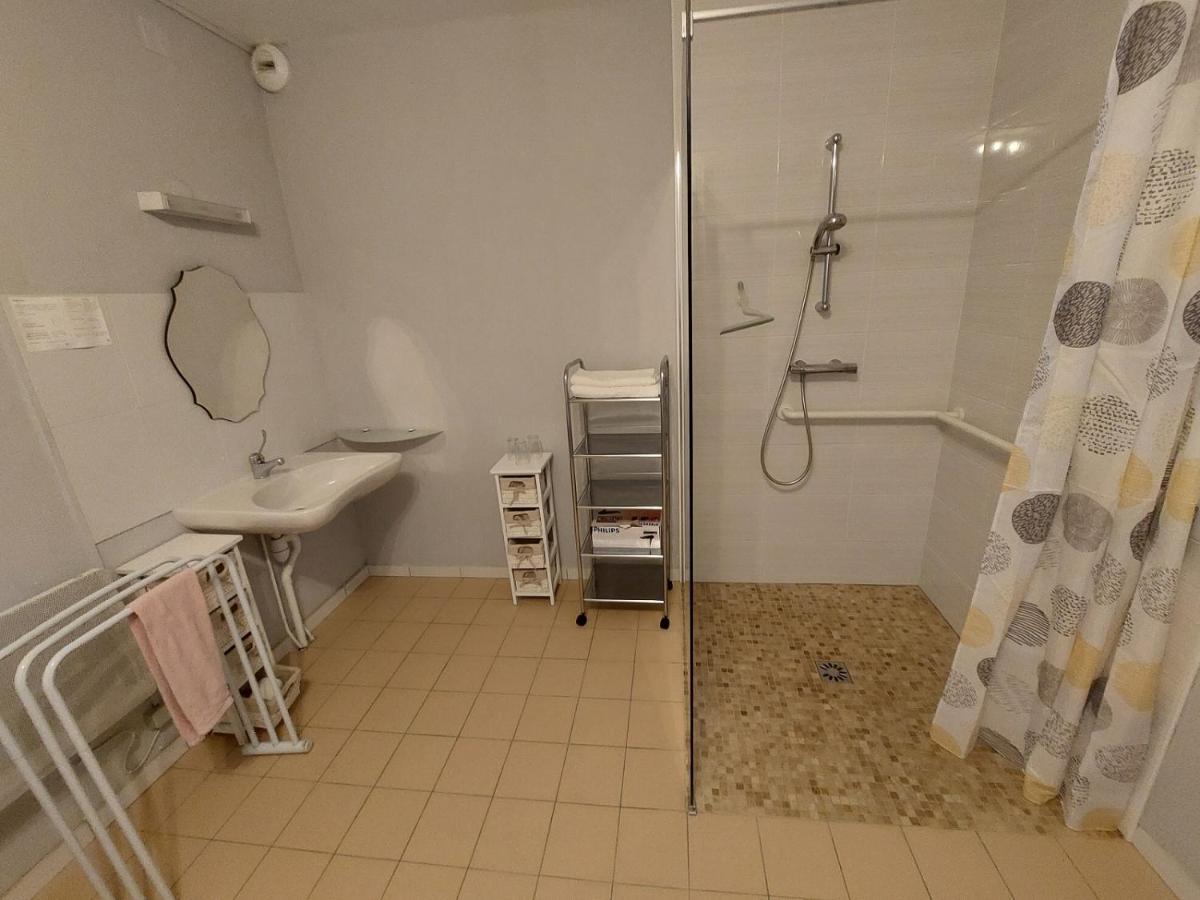 Hotel Au Charme Du Levat Saint Paul de Loubressac Екстериор снимка