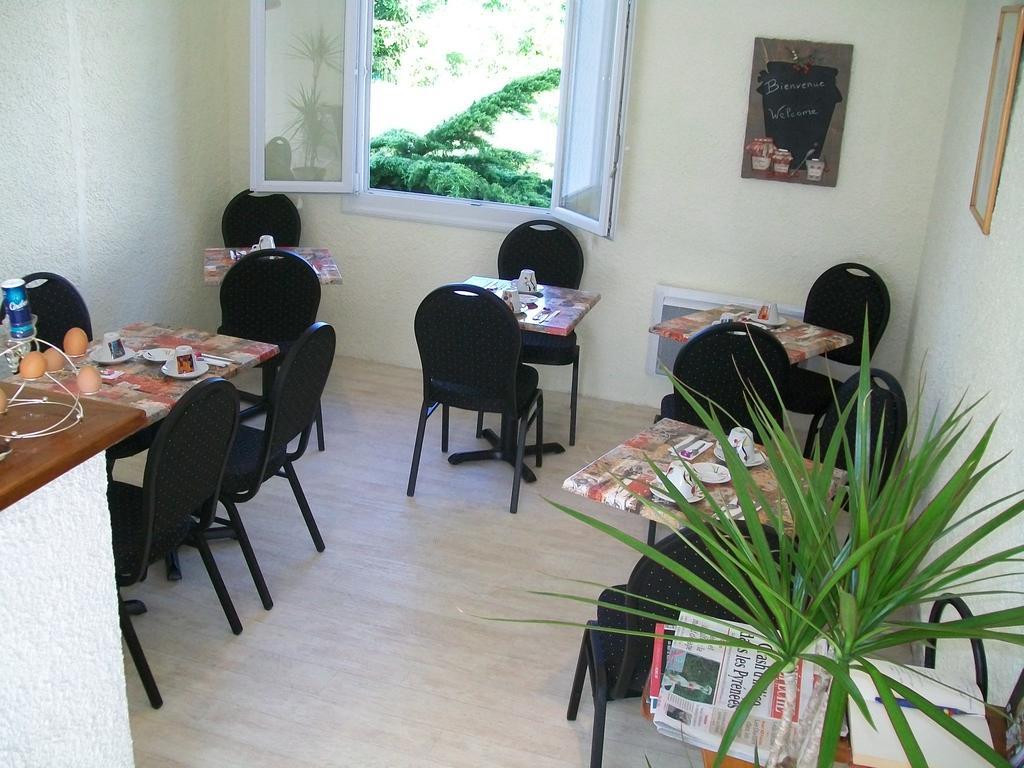 Hotel Au Charme Du Levat Saint Paul de Loubressac Екстериор снимка