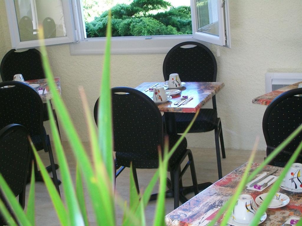 Hotel Au Charme Du Levat Saint Paul de Loubressac Екстериор снимка