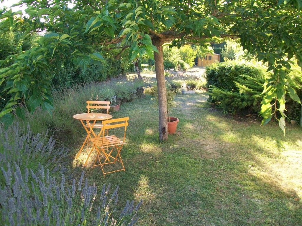 Hotel Au Charme Du Levat Saint Paul de Loubressac Екстериор снимка